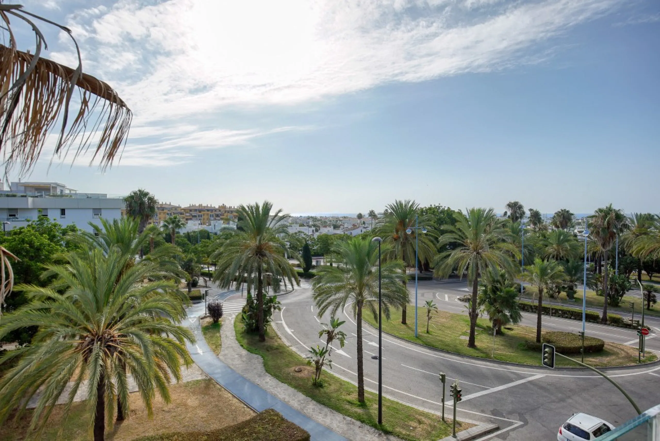 Apartment - Middle Floor Apartment в продаже в Marbella, Málaga. В доме 3 спален и 2 ванных комнат. Площадь дома 103 м²