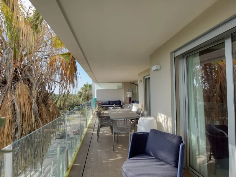 Apartment - Middle Floor Apartment в продаже в Marbella, Málaga. В доме 3 спален и 2 ванных комнат. Площадь дома 103 м²