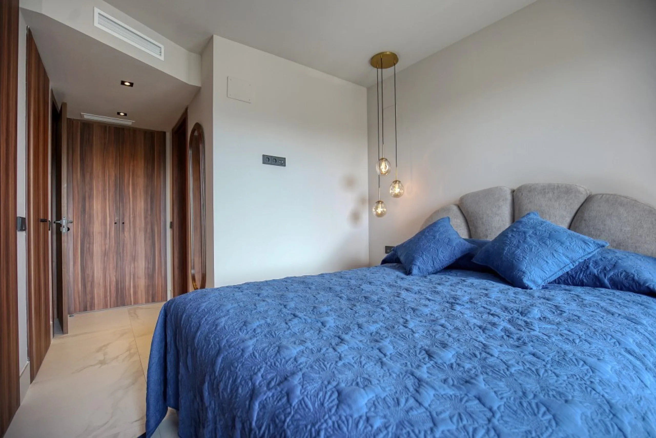 Apartment - Middle Floor Apartment в продаже в Marbella, Málaga. В доме 3 спален и 2 ванных комнат. Площадь дома 103 м²