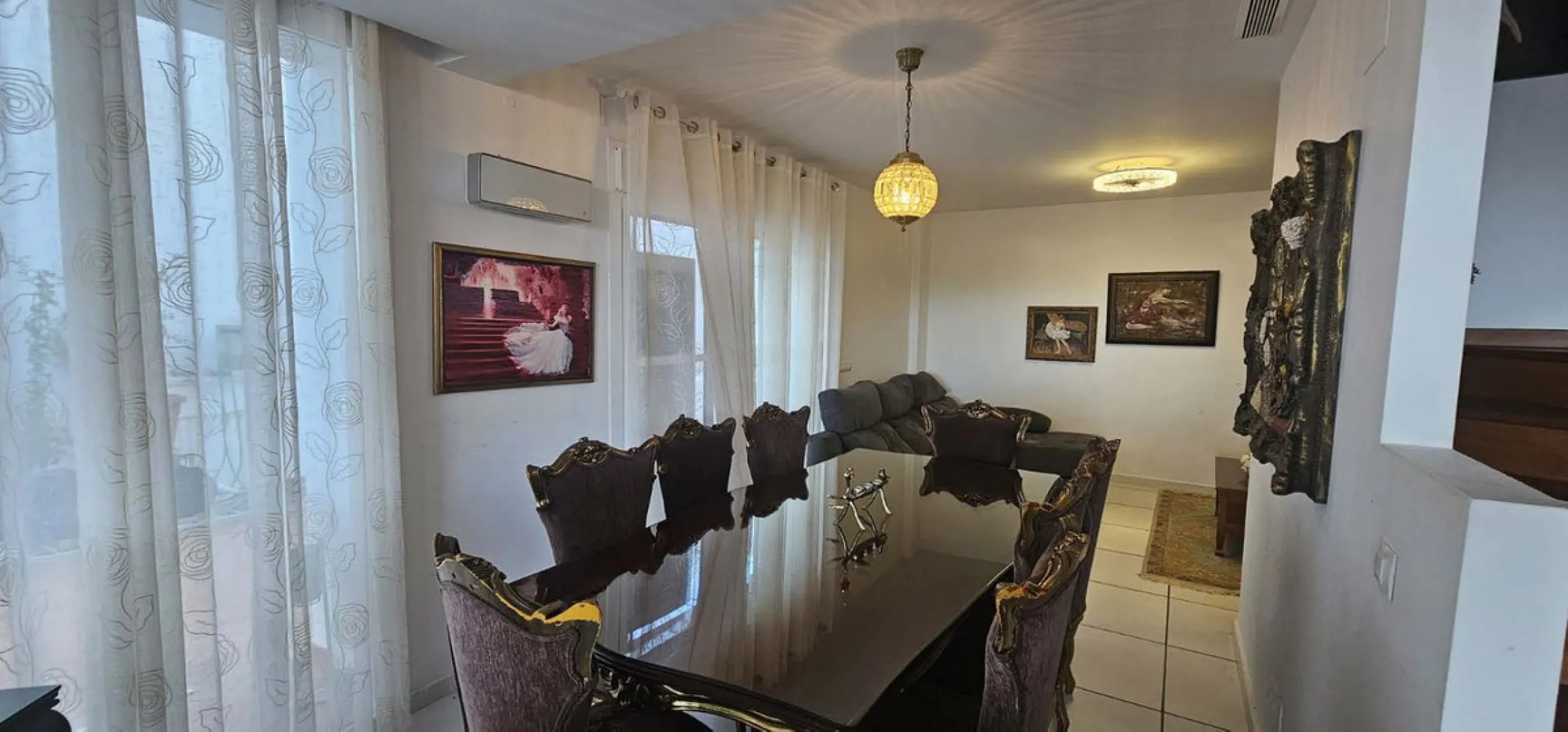 Experience Mediterranean living at its finest in this exceptional 4-bedroom, 5-bathroom luxury detached house located in the prestigious BigBlue residential complex in Torremuelle, Benalmádena.