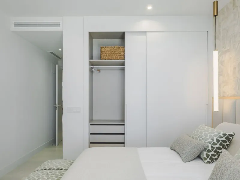 This spectacular brand new penthouse, located in one of the best areas of the exclusive El Higuerón.