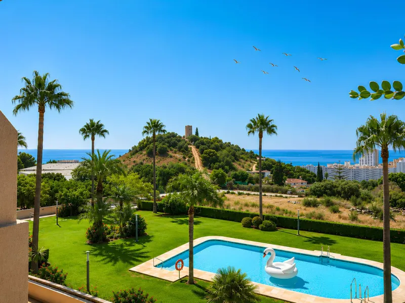 Apartment - Middle Floor Apartment в продаже в Fuengirola, Málaga. В доме 4 спален и 4 ванных комнат. Площадь дома 220 м²