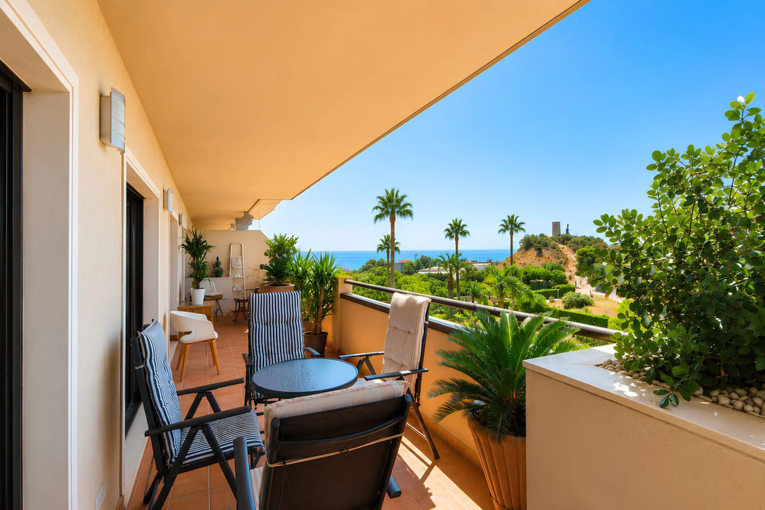Apartment - Middle Floor Apartment в продаже в Fuengirola, Málaga. В доме 4 спален и 4 ванных комнат. Площадь дома 220 м²