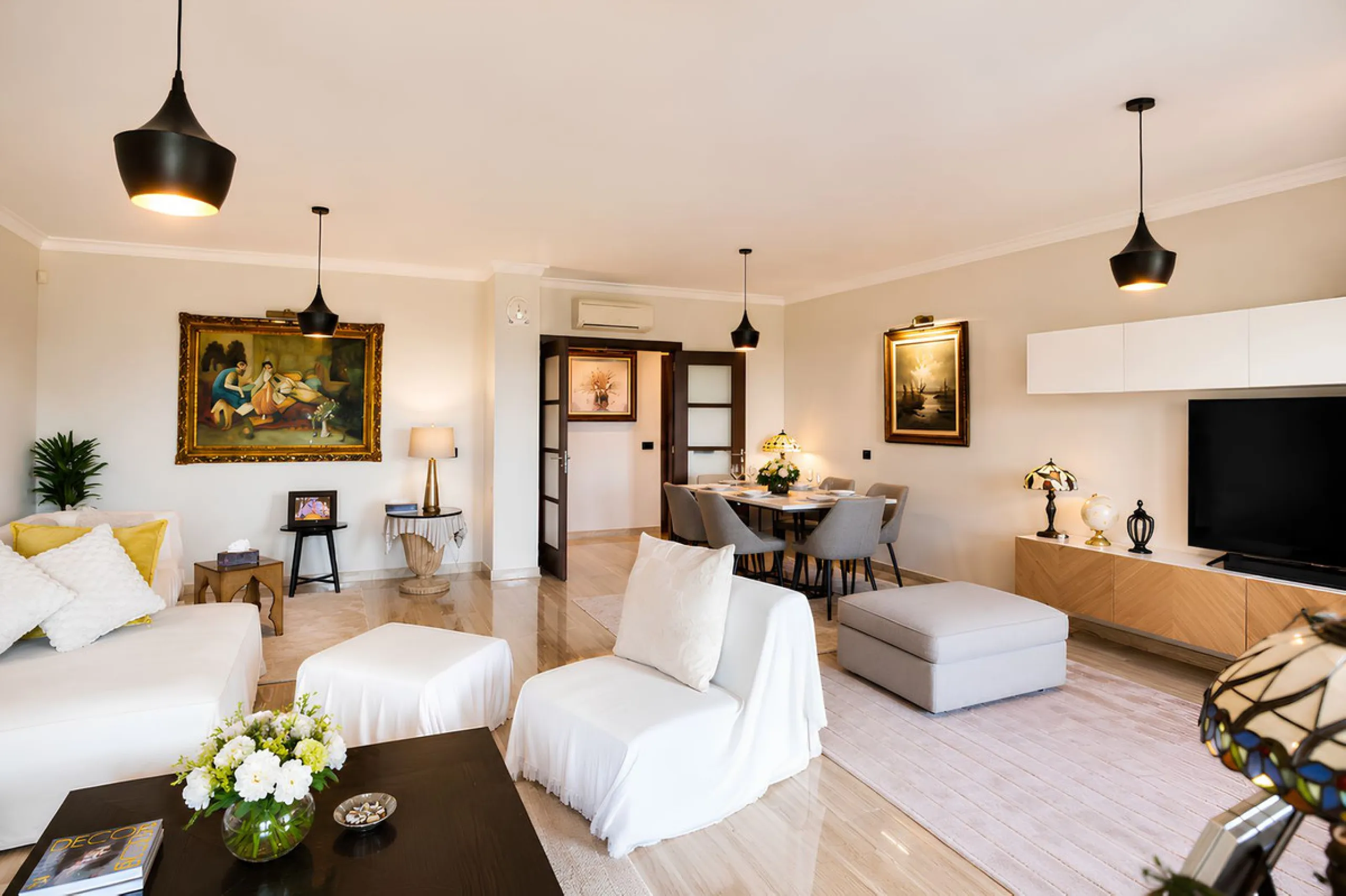 Apartment - Middle Floor Apartment в продаже в Fuengirola, Málaga. В доме 4 спален и 4 ванных комнат. Площадь дома 220 м²