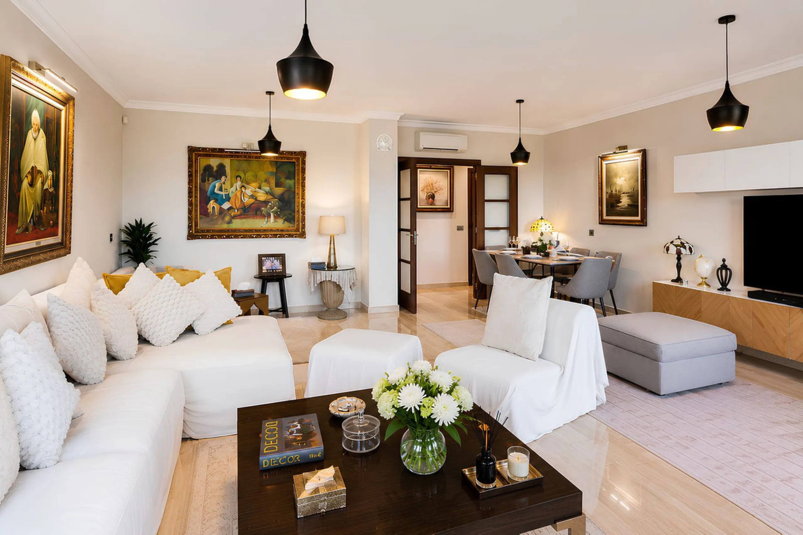 Apartment - Middle Floor Apartment в продаже в Fuengirola, Málaga. В доме 4 спален и 4 ванных комнат. Площадь дома 220 м²