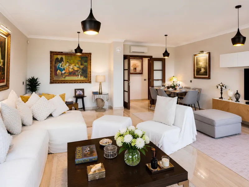 Apartment - Middle Floor Apartment в продаже в Fuengirola, Málaga. В доме 4 спален и 4 ванных комнат. Площадь дома 220 м²