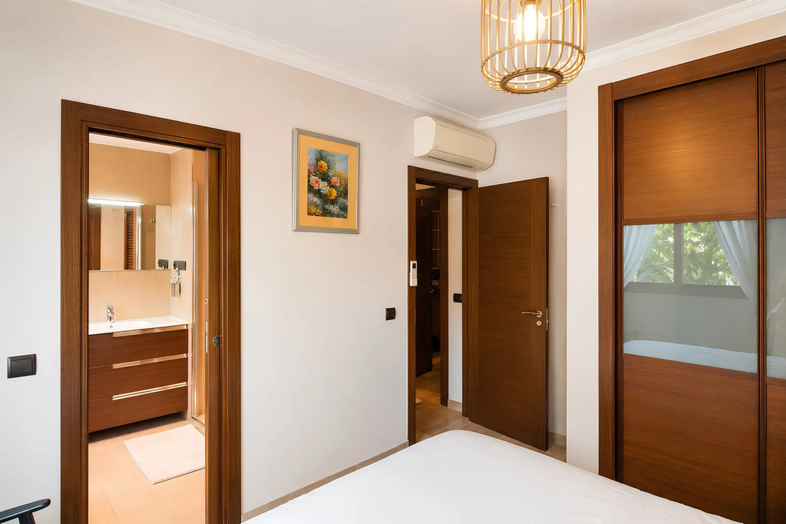 Apartment - Middle Floor Apartment в продаже в Fuengirola, Málaga. В доме 4 спален и 4 ванных комнат. Площадь дома 220 м²