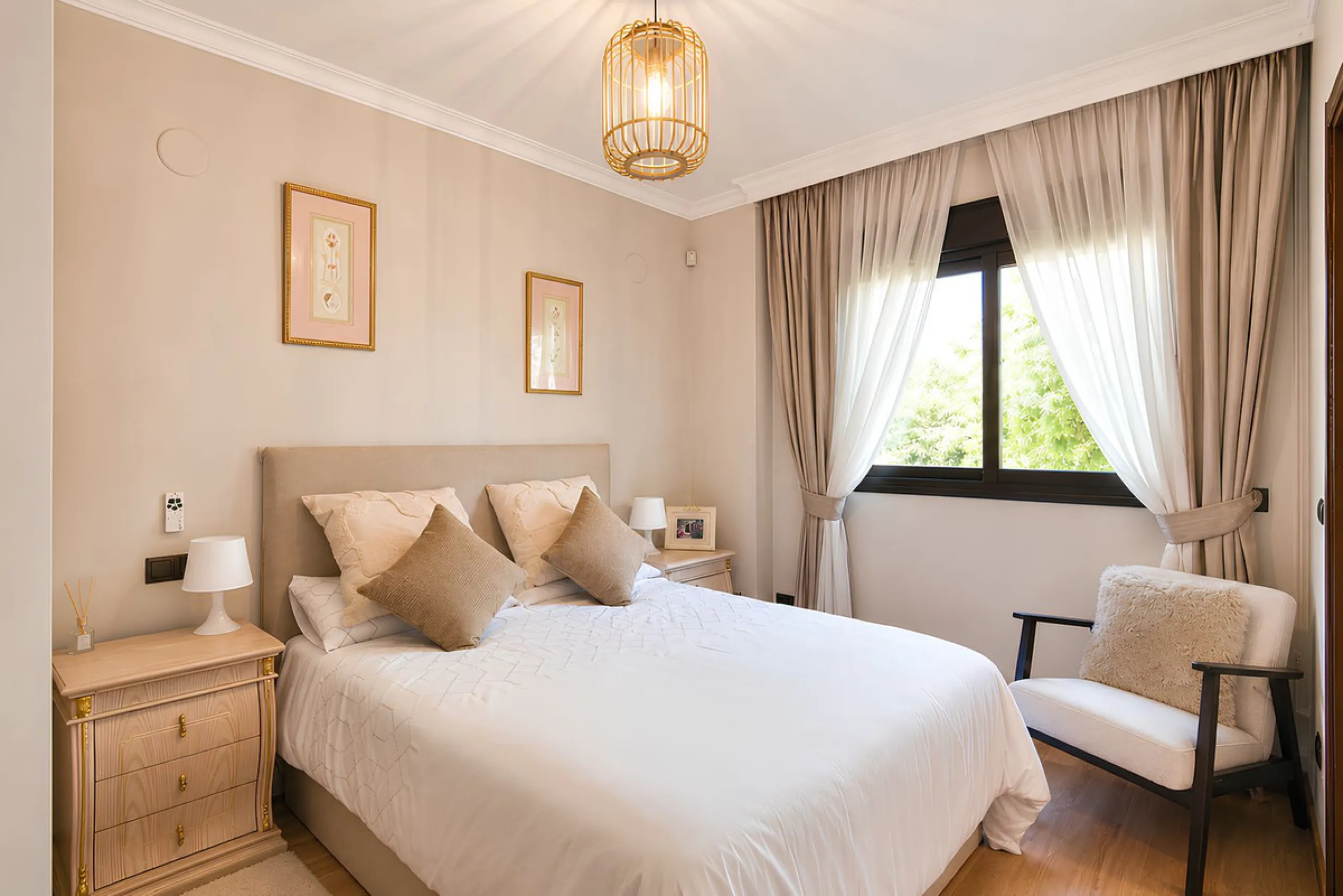 Apartment - Middle Floor Apartment в продаже в Fuengirola, Málaga. В доме 4 спален и 4 ванных комнат. Площадь дома 220 м²