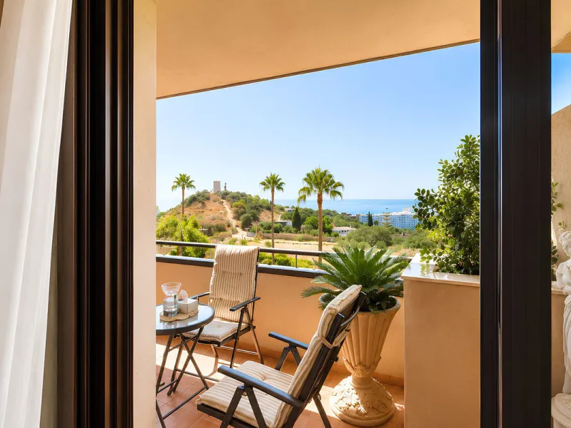 Apartment - Middle Floor Apartment в продаже в Fuengirola, Málaga. В доме 4 спален и 4 ванных комнат. Площадь дома 220 м²