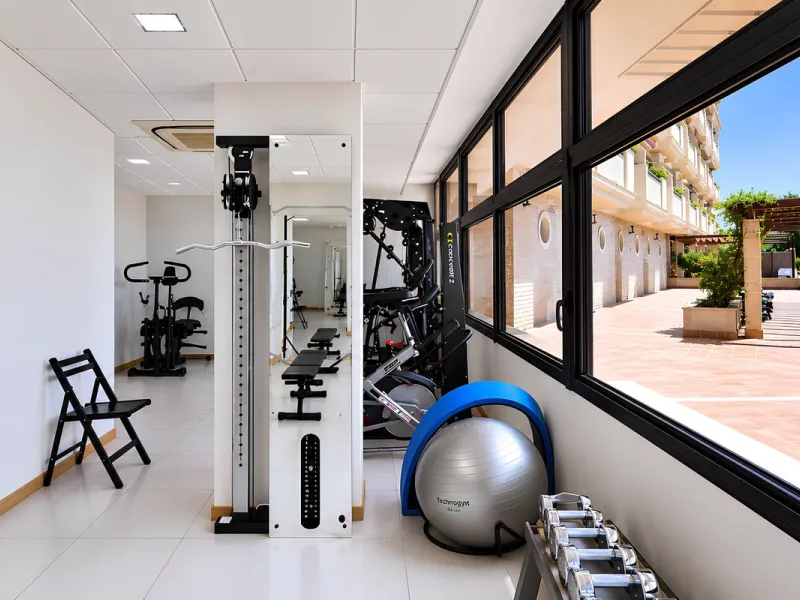 Apartment - Middle Floor Apartment в продаже в Fuengirola, Málaga. В доме 4 спален и 4 ванных комнат. Площадь дома 220 м²
