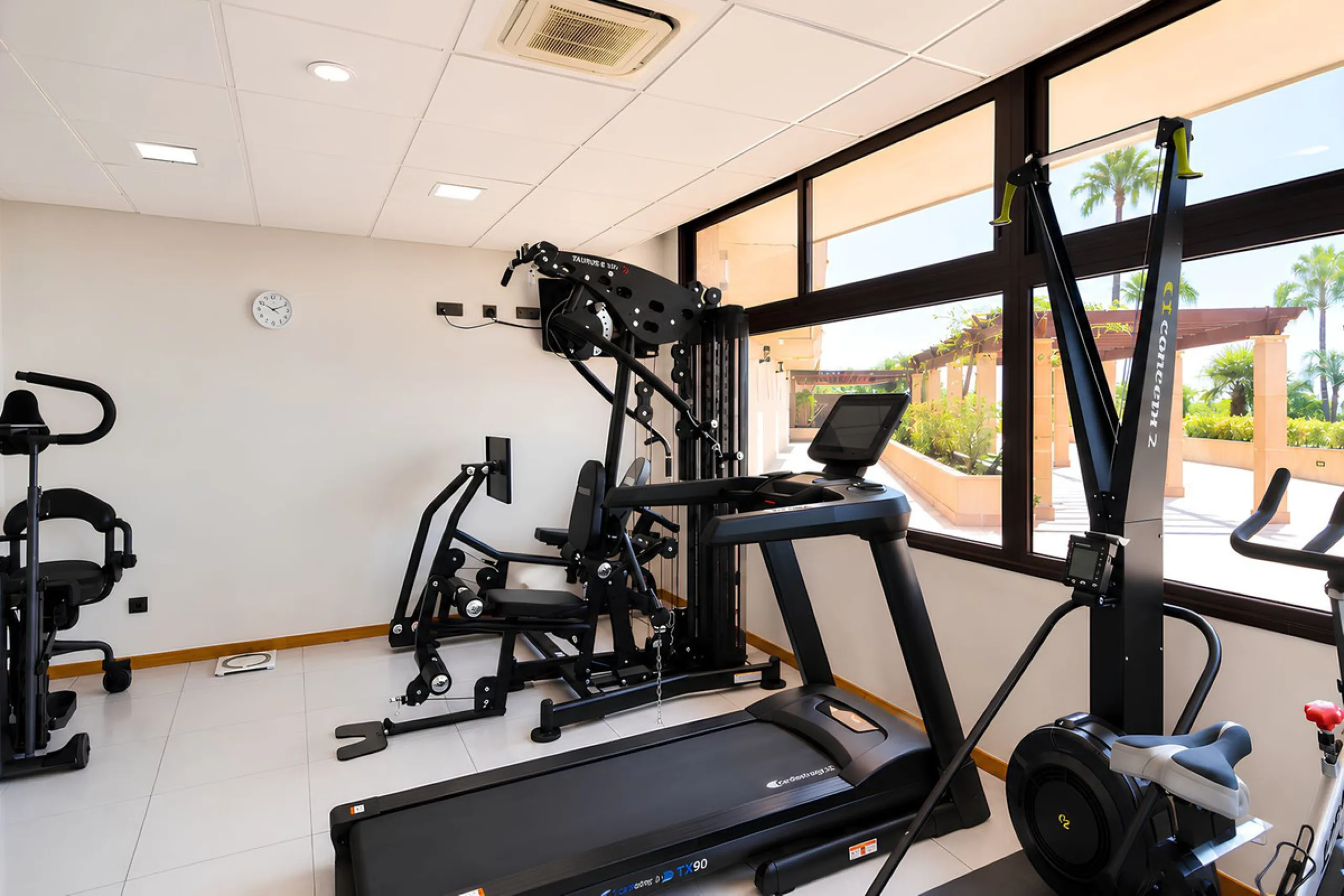 Apartment - Middle Floor Apartment в продаже в Fuengirola, Málaga. В доме 4 спален и 4 ванных комнат. Площадь дома 220 м²