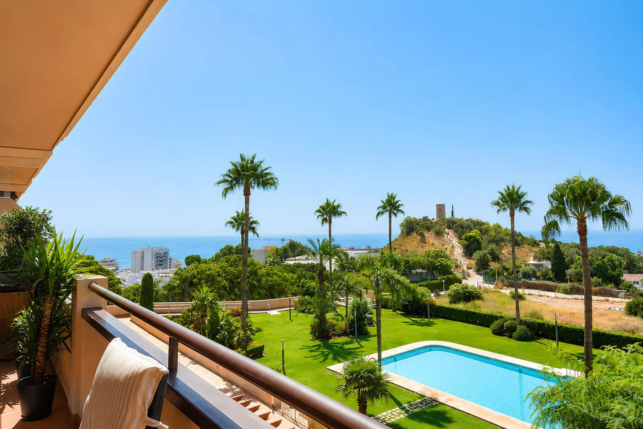Apartment - Middle Floor Apartment в продаже в Fuengirola, Málaga. В доме 4 спален и 4 ванных комнат. Площадь дома 220 м²