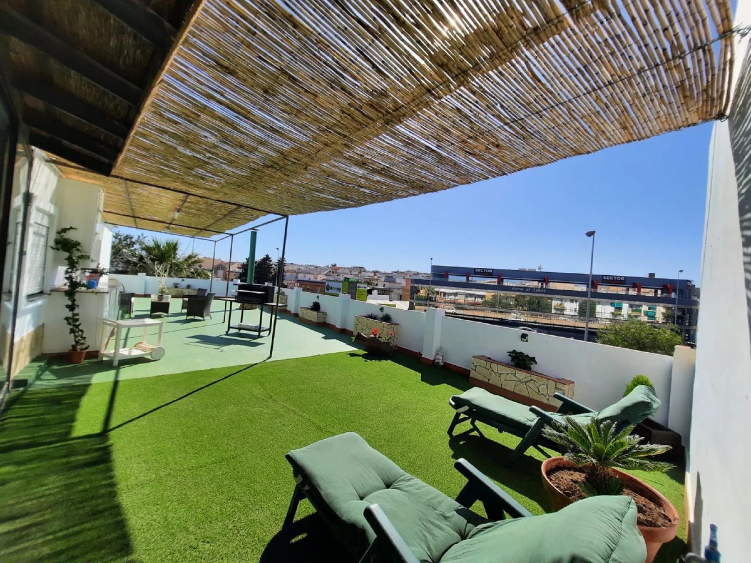 Penthouse 2-Bedroom Apartment with Mountain Views – Fuengirola