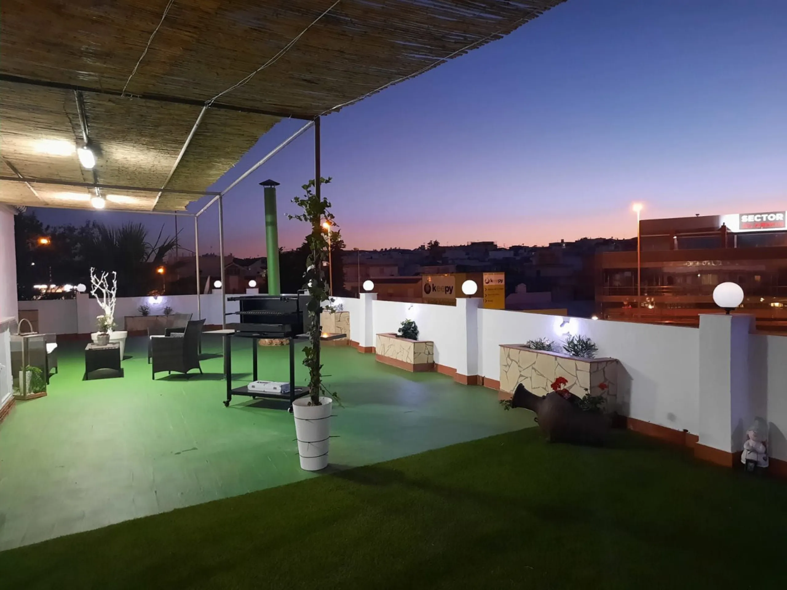 Penthouse 2-Bedroom Apartment with Mountain Views – Fuengirola
