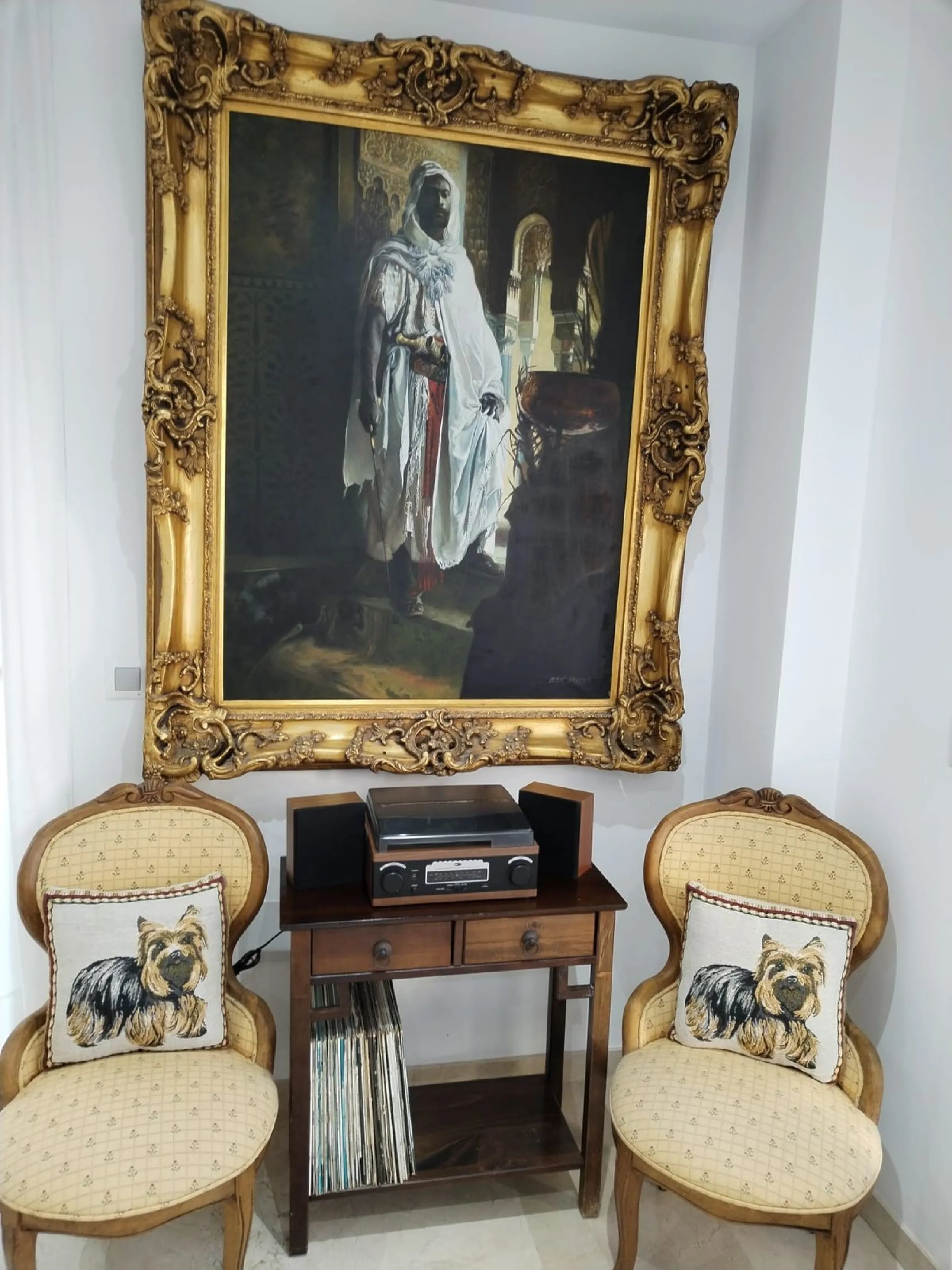 Elegant apartment in the heart of Marbella – just steps from the beach and the port!