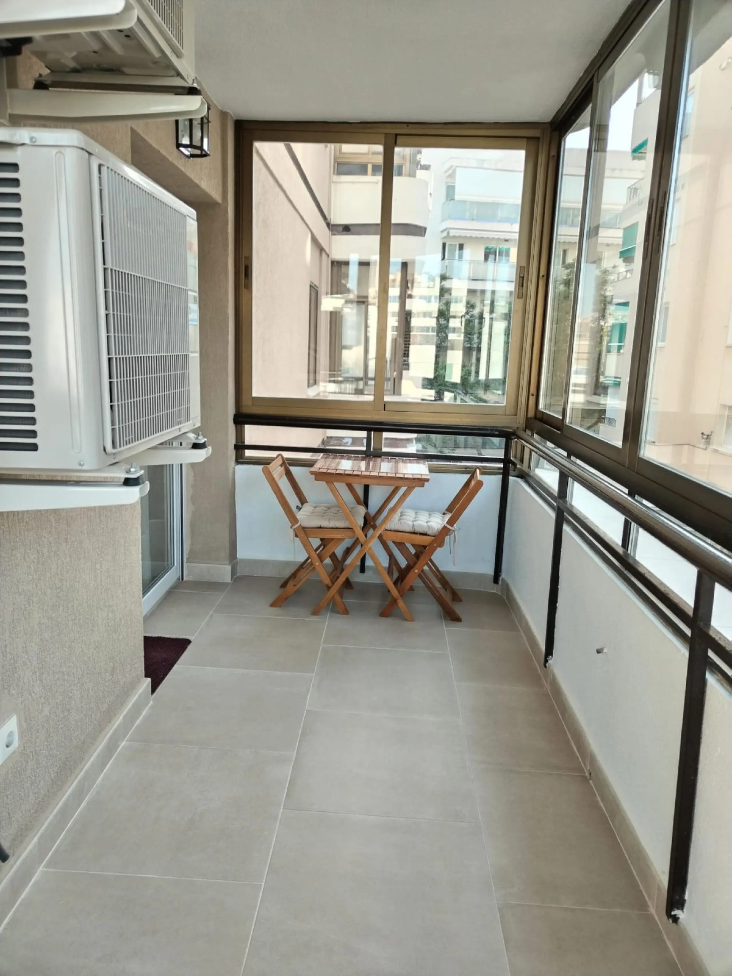 Elegant apartment in the heart of Marbella – just steps from the beach and the port!