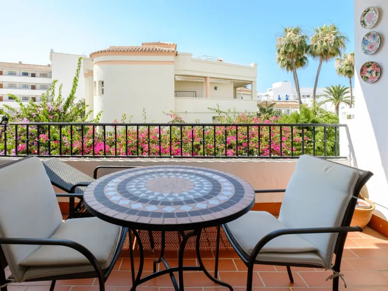 Stylish 2-Bedroom Apartment with Pool and Garden Views in Central Nerja – €550,000