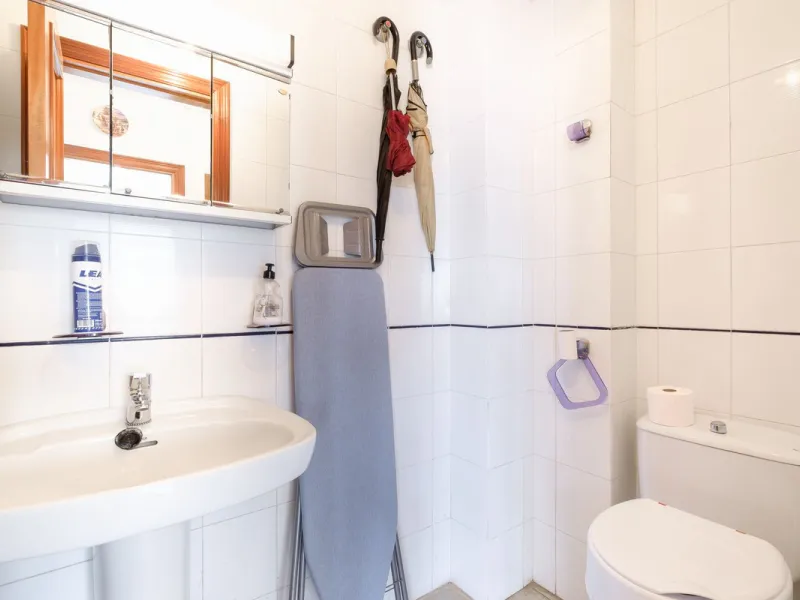 Stylish 2-Bedroom Apartment with Pool and Garden Views in Central Nerja – €550,000