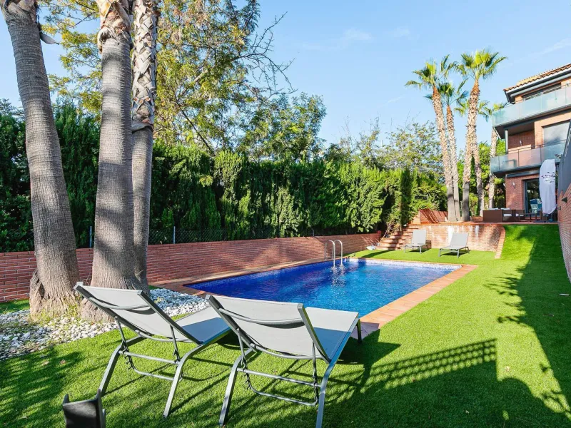 Exclusive villa with panoramic views in Sitges