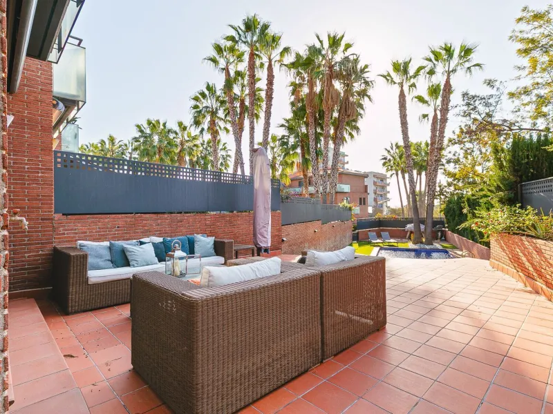 Exclusive villa with panoramic views in Sitges