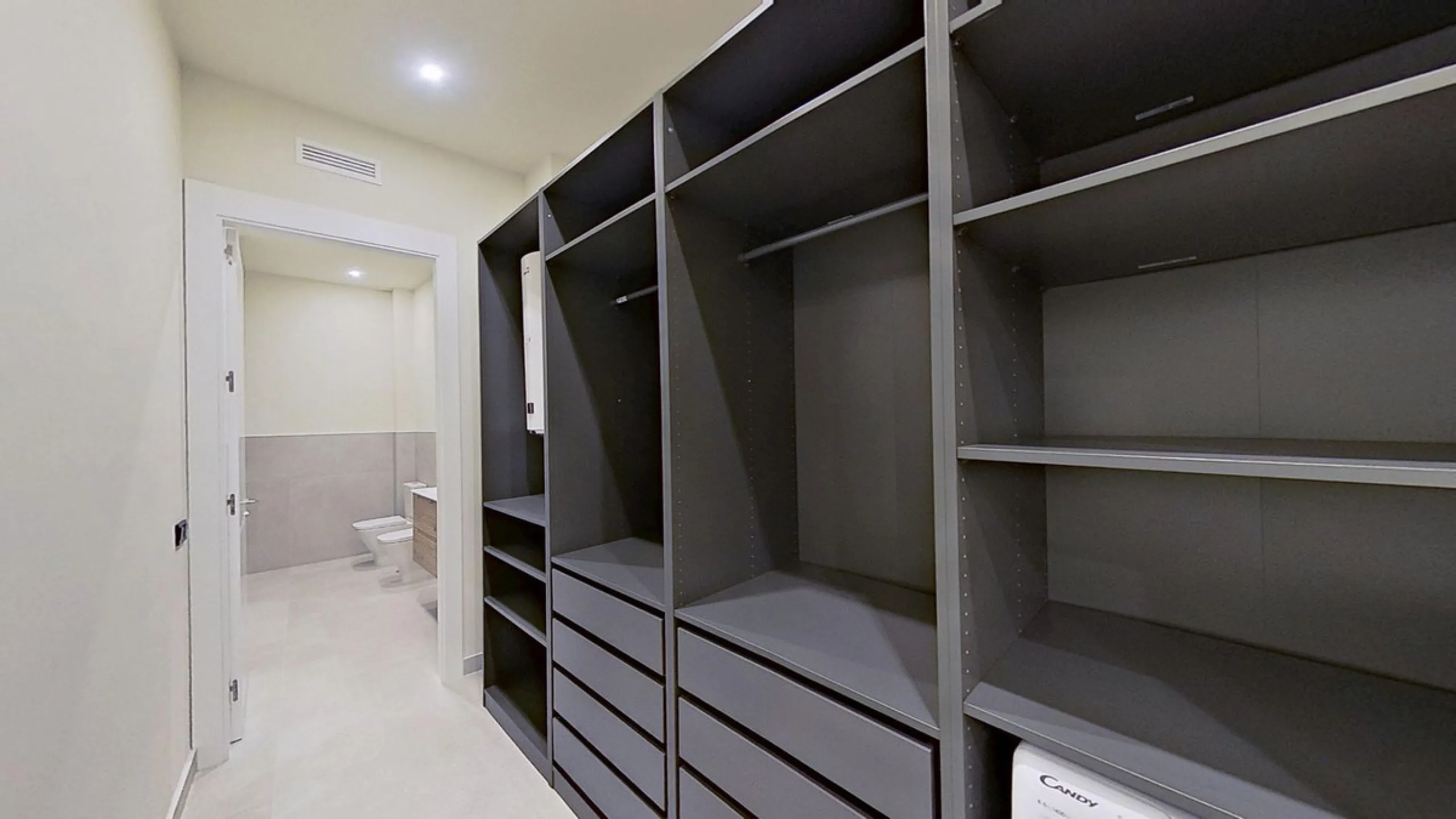 Apartment - Ground Floor Apartment в продаже в Málaga, Málaga. В доме 2 спален и 2 ванных комнат. Площадь дома 62 м²