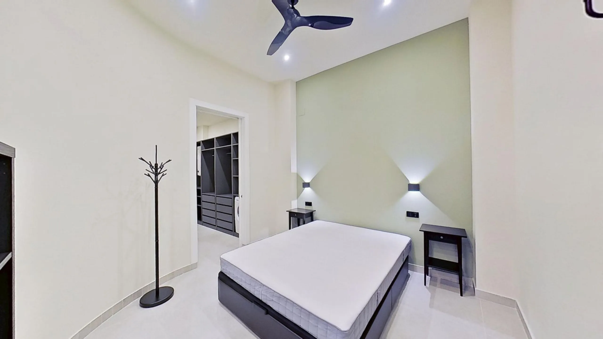 Apartment - Ground Floor Apartment в продаже в Málaga, Málaga. В доме 2 спален и 2 ванных комнат. Площадь дома 62 м²
