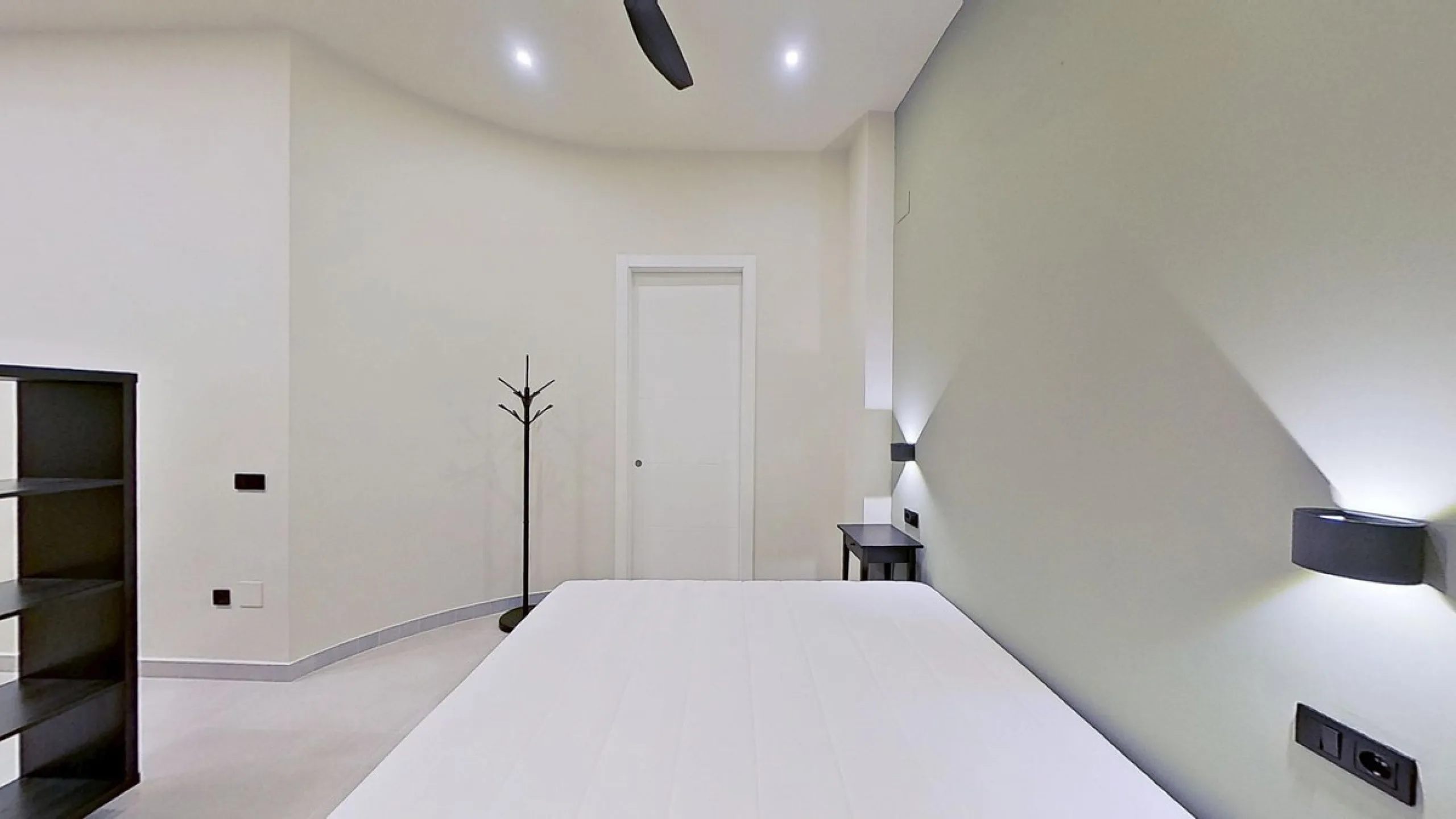 Apartment - Ground Floor Apartment в продаже в Málaga, Málaga. В доме 2 спален и 2 ванных комнат. Площадь дома 62 м²