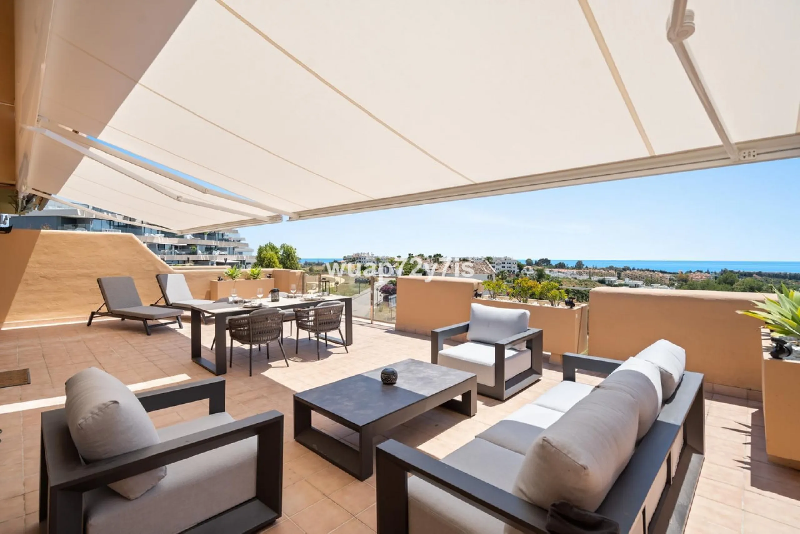 Stunning 2-Bedroom Penthouse – La Resina Golf, Selwo, Estepona