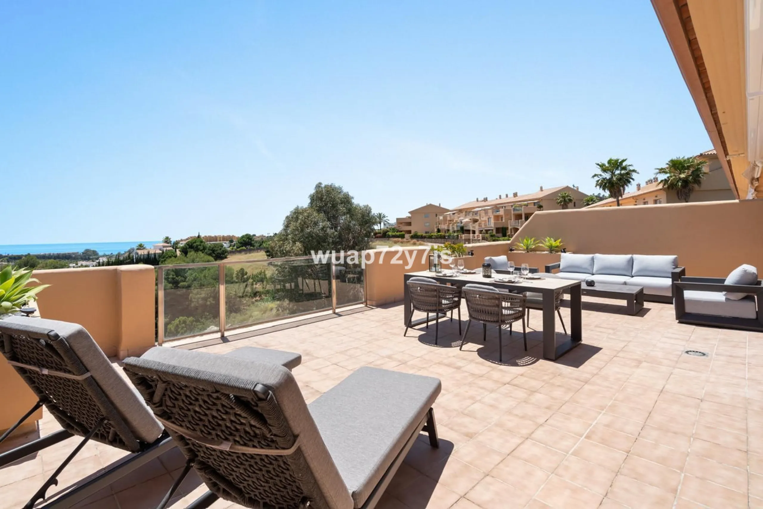 Stunning 2-Bedroom Penthouse – La Resina Golf, Selwo, Estepona