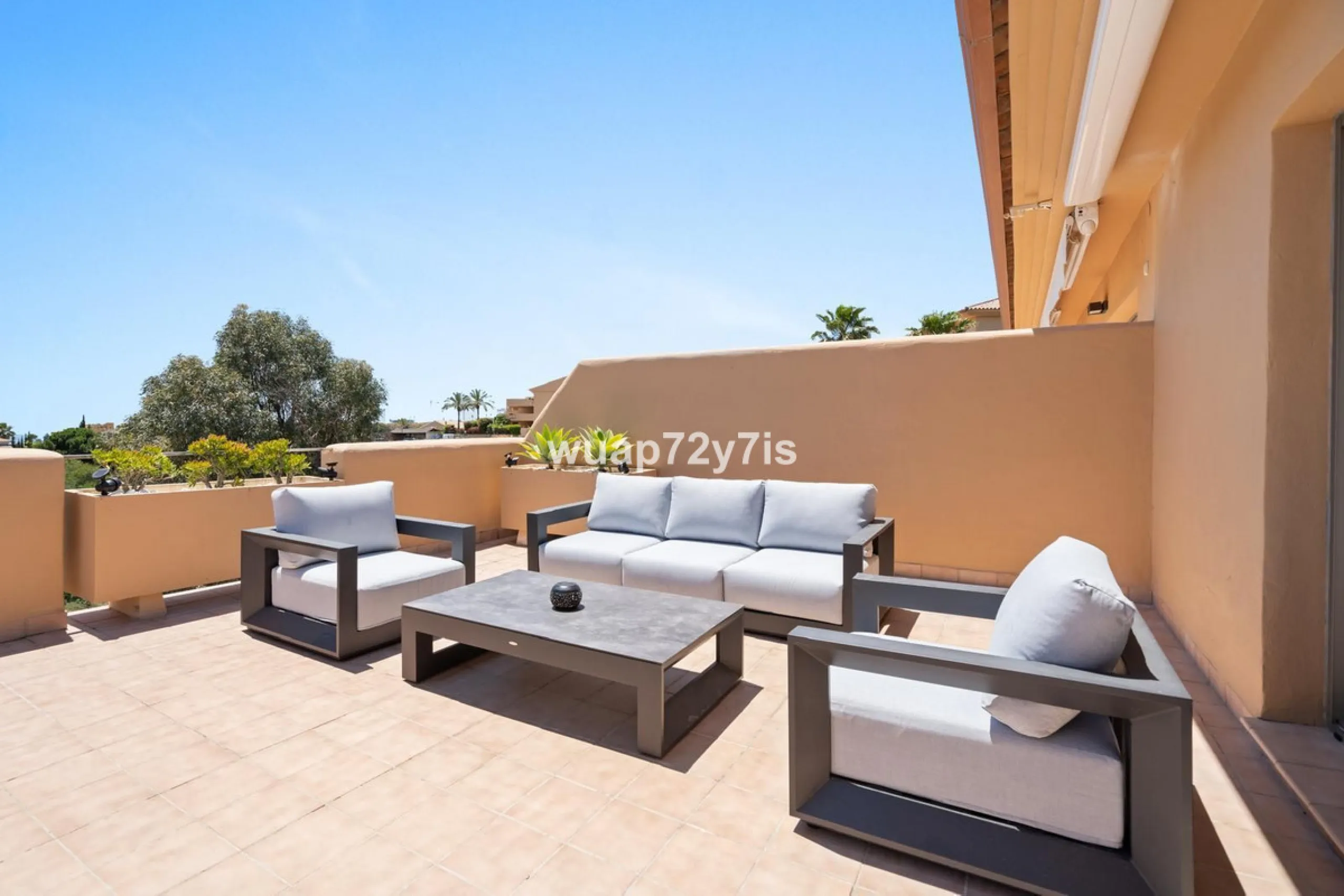 Stunning 2-Bedroom Penthouse – La Resina Golf, Selwo, Estepona