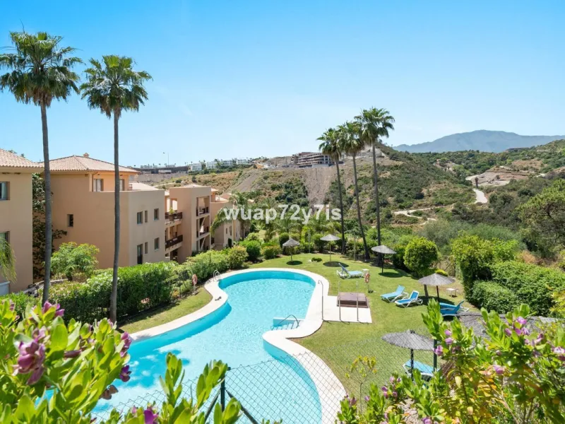 Stunning 2-Bedroom Penthouse – La Resina Golf, Selwo, Estepona