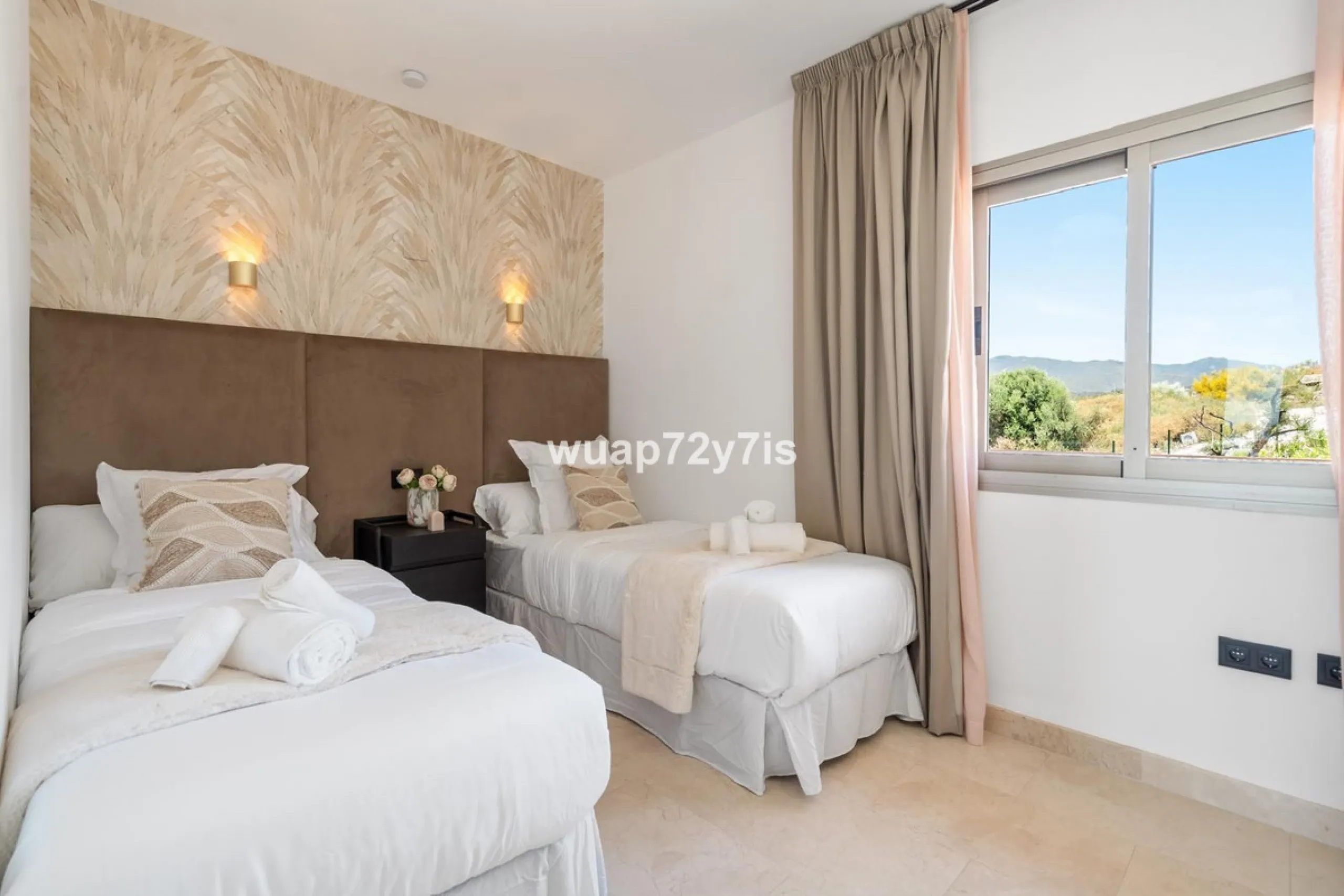 Stunning 2-Bedroom Penthouse – La Resina Golf, Selwo, Estepona