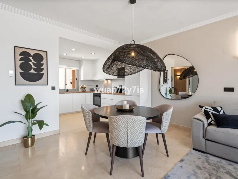 Stunning 2-Bedroom Penthouse – La Resina Golf, Selwo, Estepona