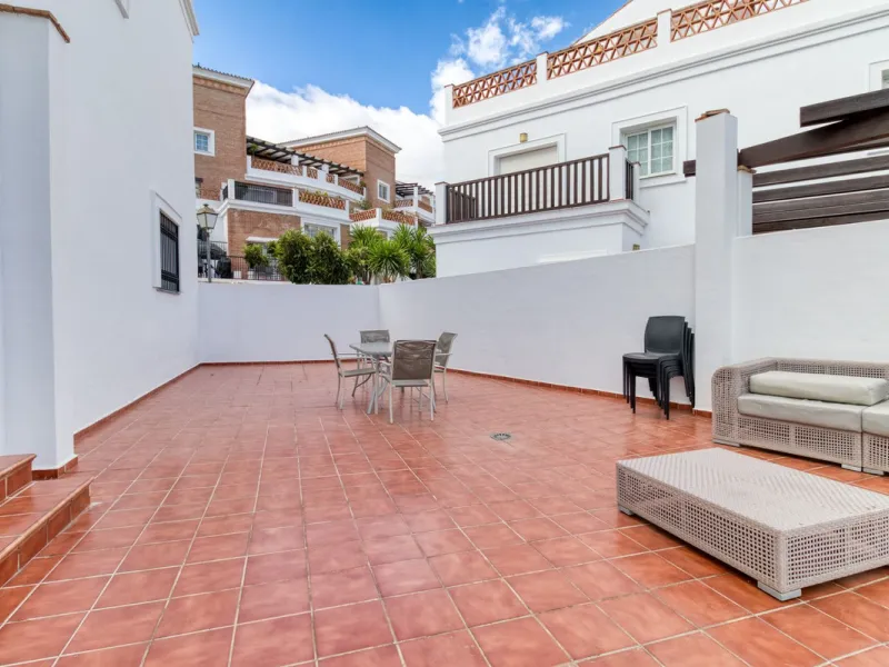 Very spacious home in the scenic Golf Resort near Malaga.