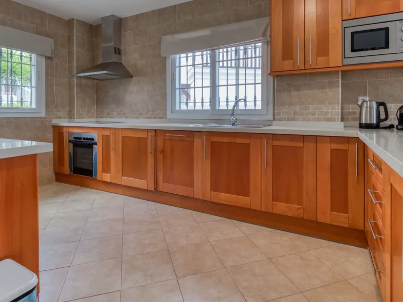 Very spacious home in the scenic Golf Resort near Malaga.