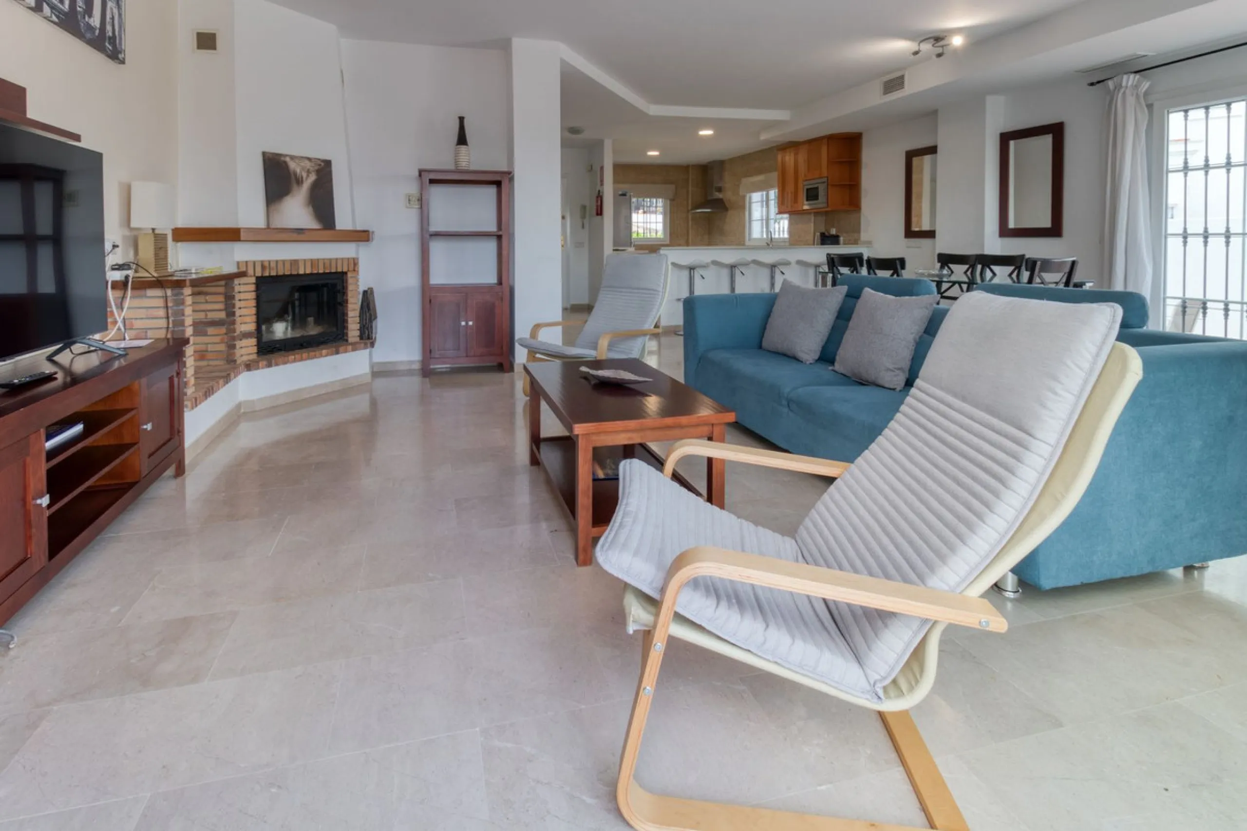 Very spacious home in the scenic Golf Resort near Malaga.