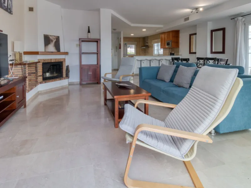 Very spacious home in the scenic Golf Resort near Malaga.