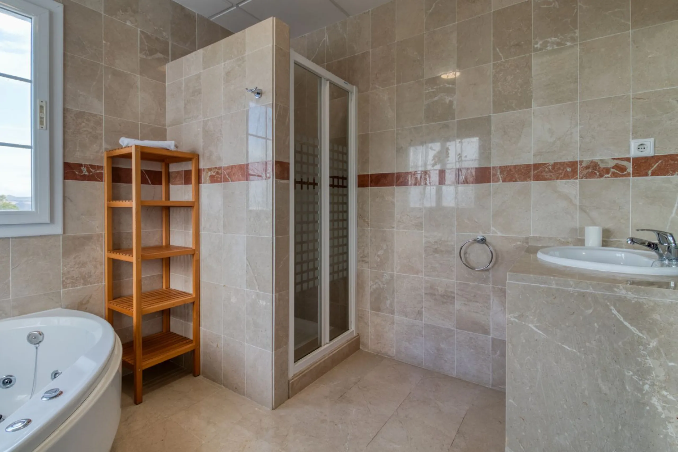Very spacious home in the scenic Golf Resort near Malaga.