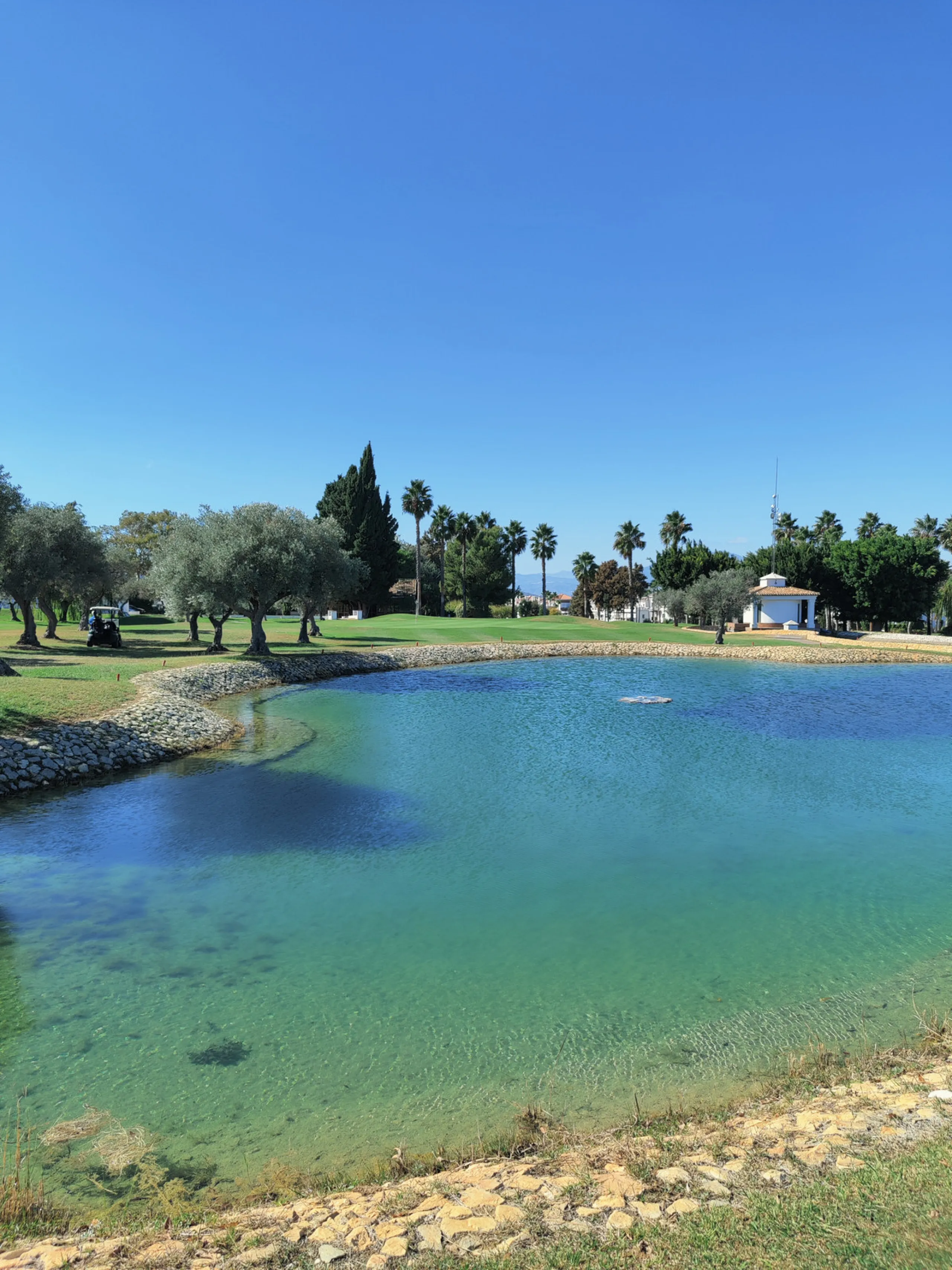 Very spacious home in the scenic Golf Resort near Malaga.