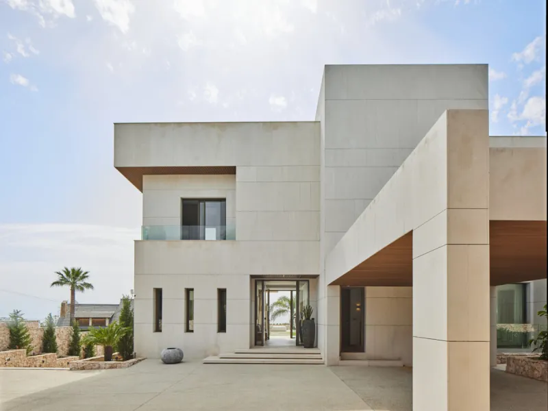 House - Detached Villa в продаже в Málaga, Málaga. В доме 5 спален и 8 ванных комнат. Площадь дома 361 м². Площадь участка 1710 м²