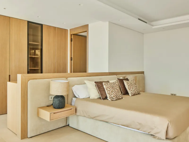 House - Detached Villa в продаже в Málaga, Málaga. В доме 5 спален и 8 ванных комнат. Площадь дома 361 м². Площадь участка 1710 м²