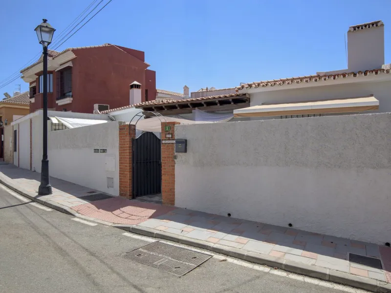 One level independent house in Fuengirola