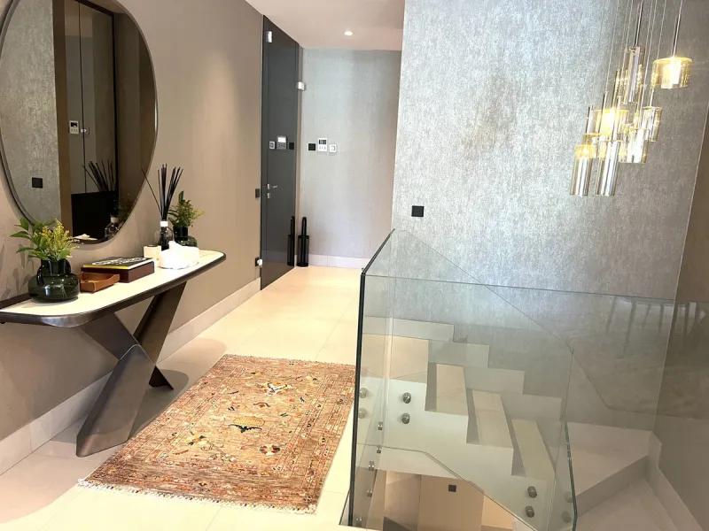 "EpicI is an extraordinary luxury development that offers not only a prime location and the finest facilities of an exclusive complex, but also an unmatched lifestyle of comfort and elegance. The community features four outdoor pools, tennis courts, a clu