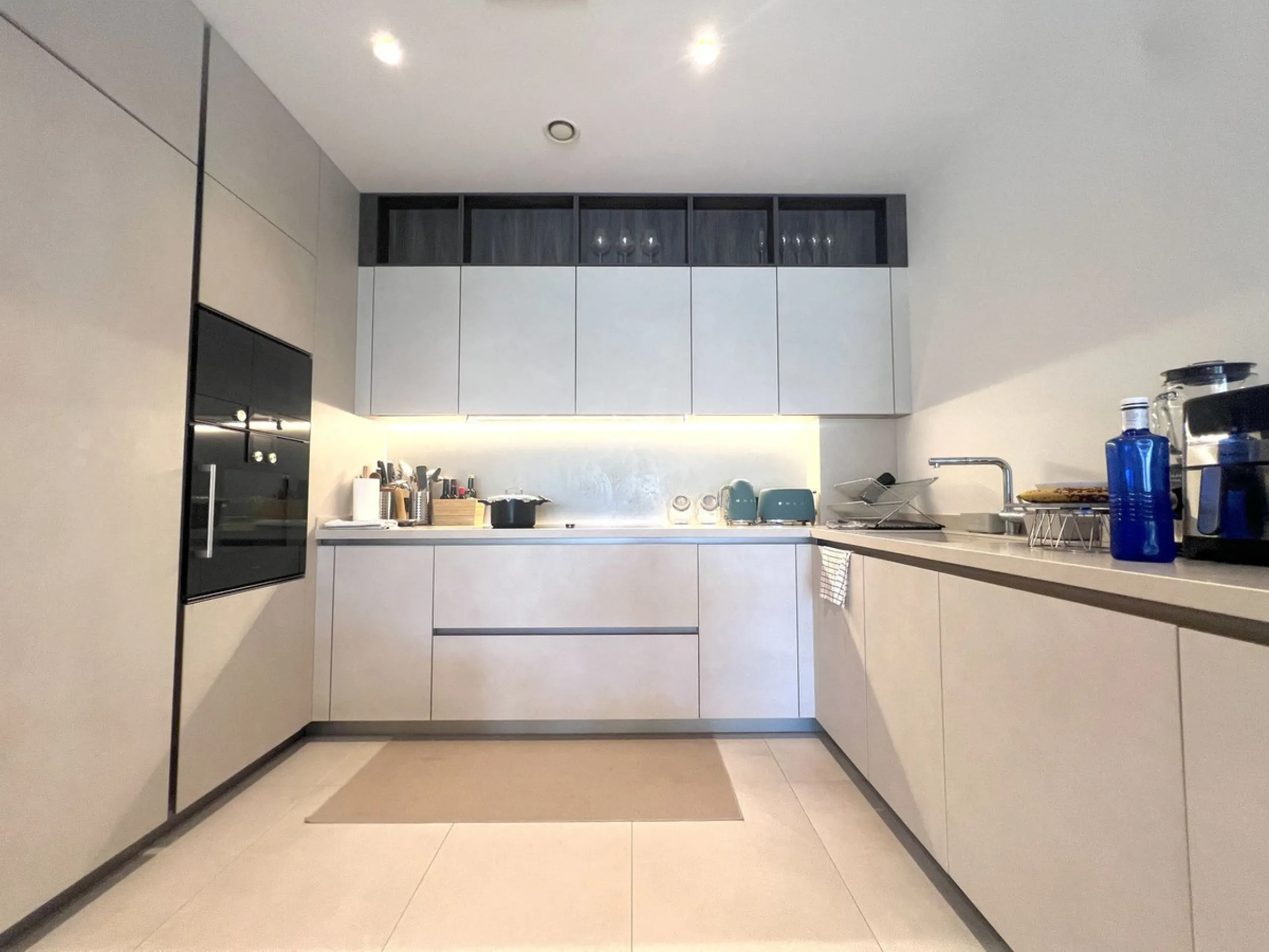 "EpicI is an extraordinary luxury development that offers not only a prime location and the finest facilities of an exclusive complex, but also an unmatched lifestyle of comfort and elegance. The community features four outdoor pools, tennis courts, a clu