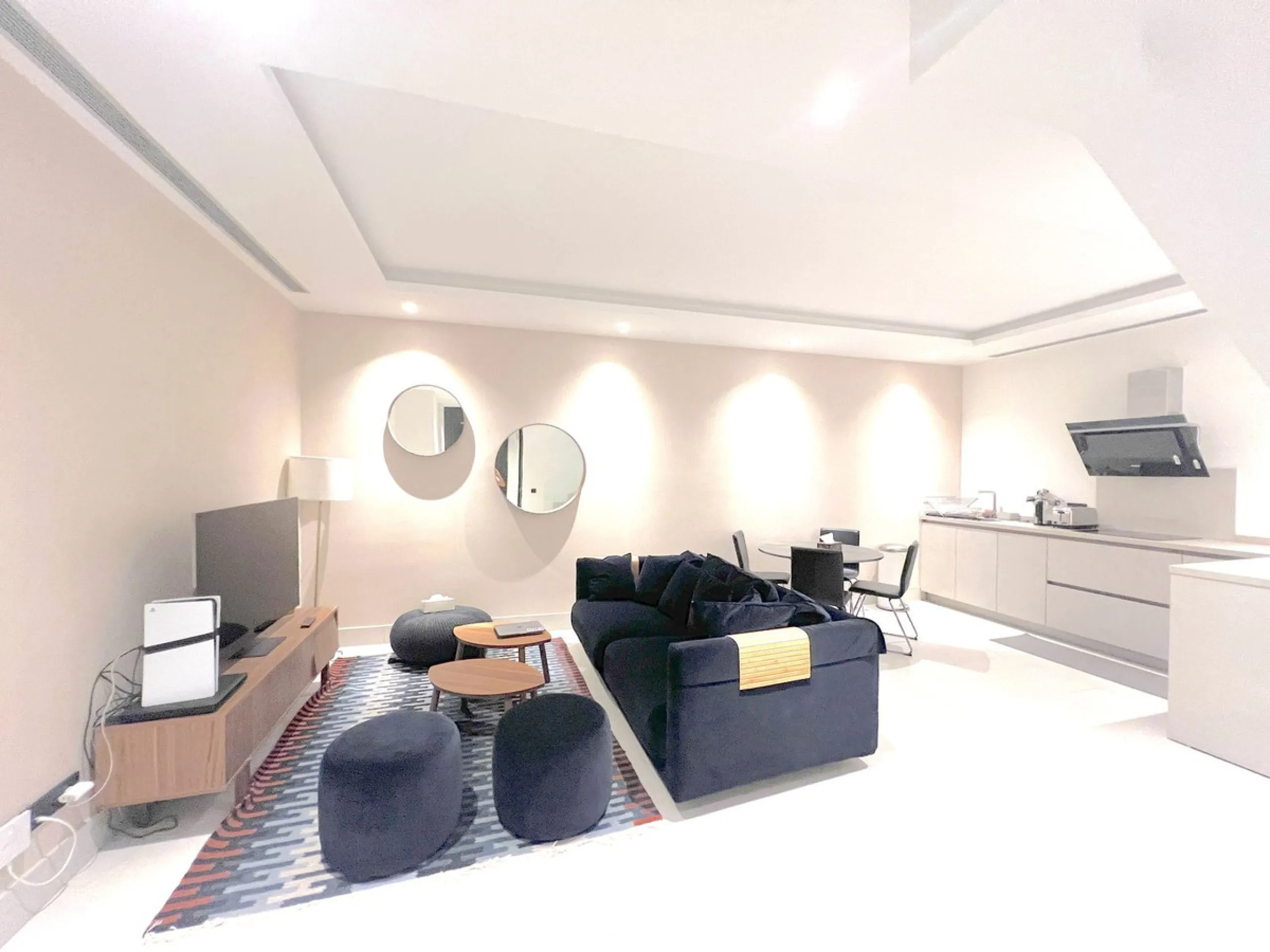 "EpicI is an extraordinary luxury development that offers not only a prime location and the finest facilities of an exclusive complex, but also an unmatched lifestyle of comfort and elegance. The community features four outdoor pools, tennis courts, a clu