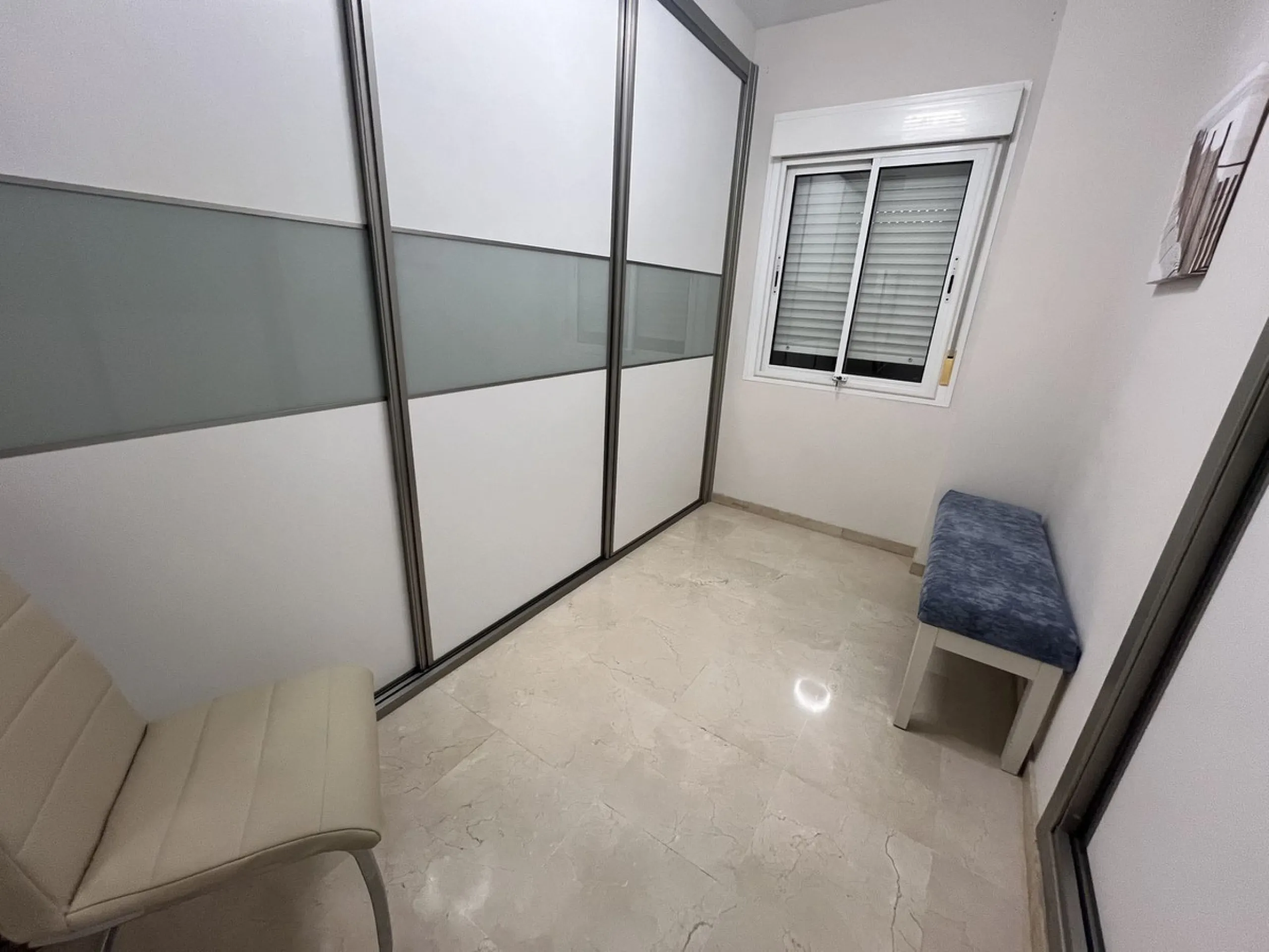 Located in one of the most exclusive areas of the city, this spectacular luxury apartment offers the best in spacious living, panoramic views, and high-end finishes.