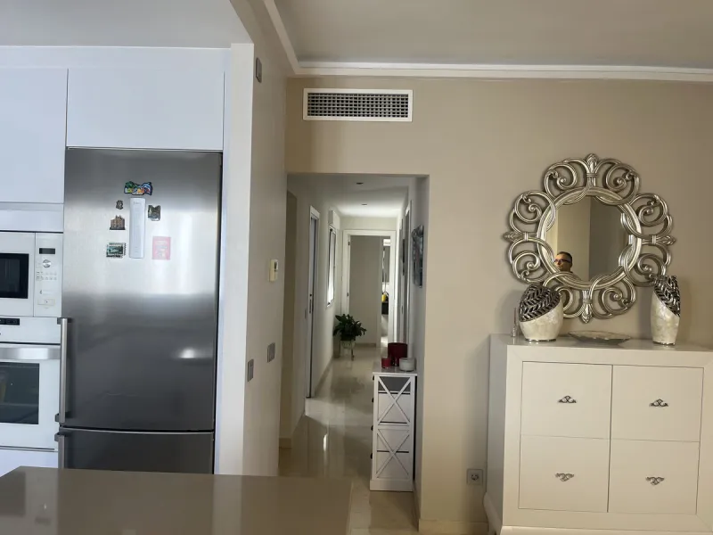 Located in one of the most exclusive areas of the city, this spectacular luxury apartment offers the best in spacious living, panoramic views, and high-end finishes.