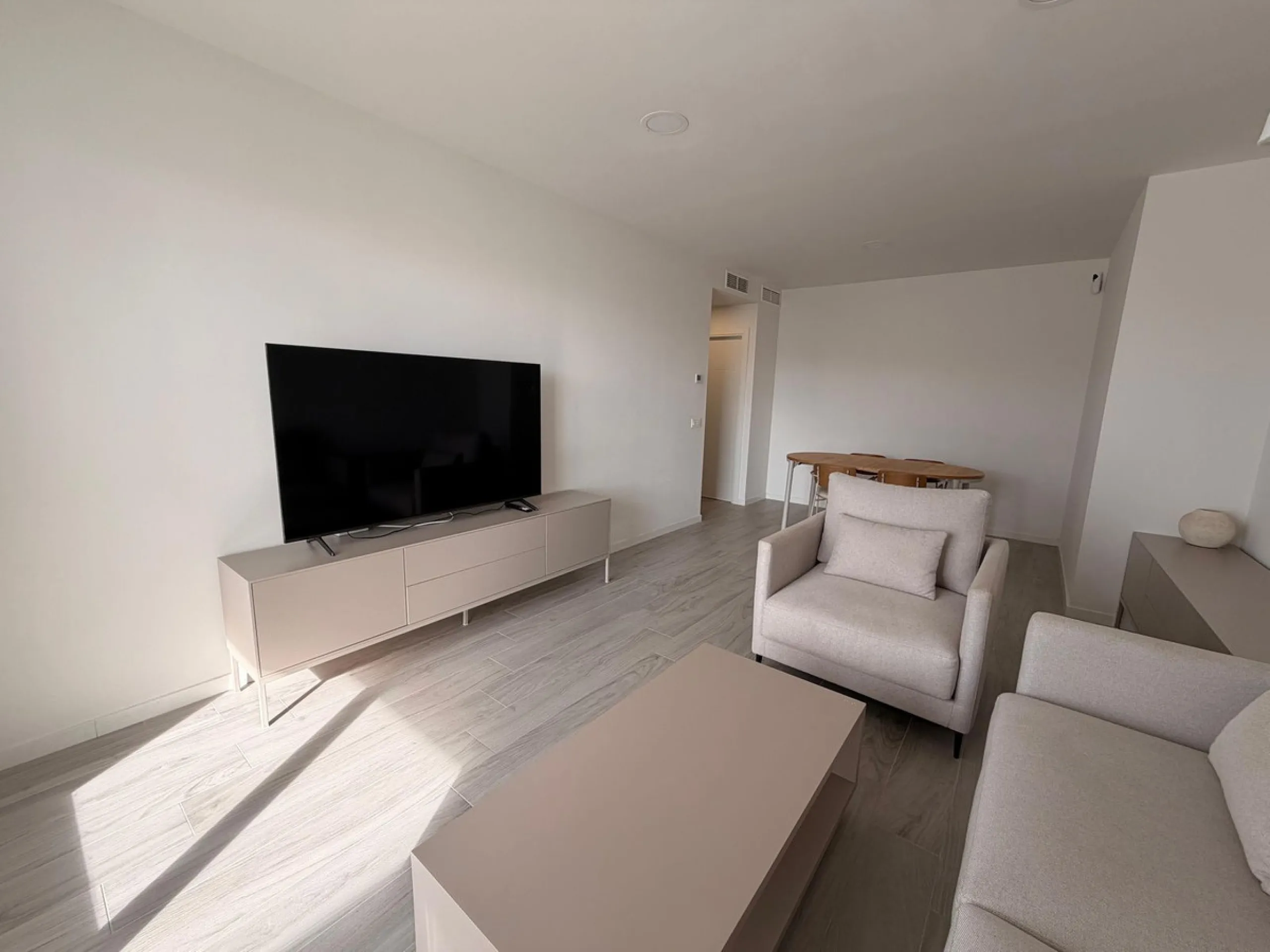 Apartment - Top Floor Apartment в продаже в Marbella, Málaga. В доме 3 спален и 2 ванных комнат. Площадь дома 132 м²