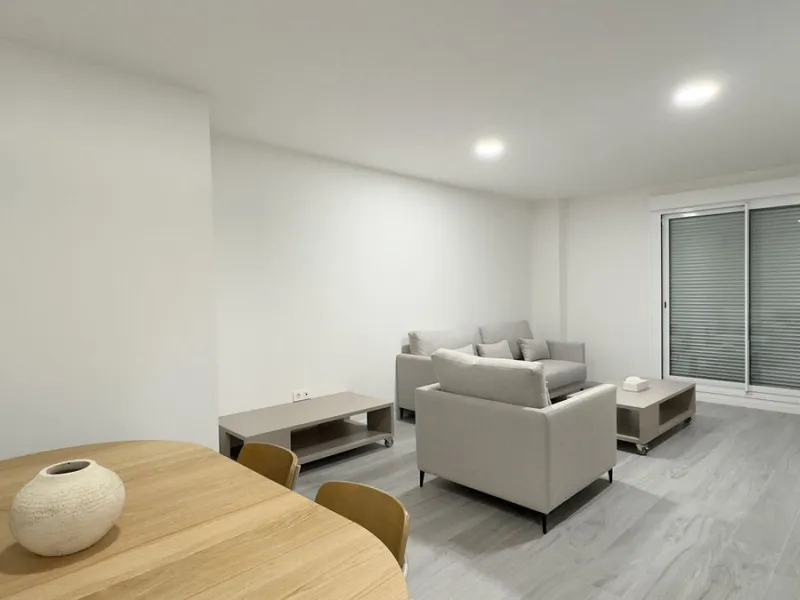 Apartment - Top Floor Apartment в продаже в Marbella, Málaga. В доме 3 спален и 2 ванных комнат. Площадь дома 132 м²
