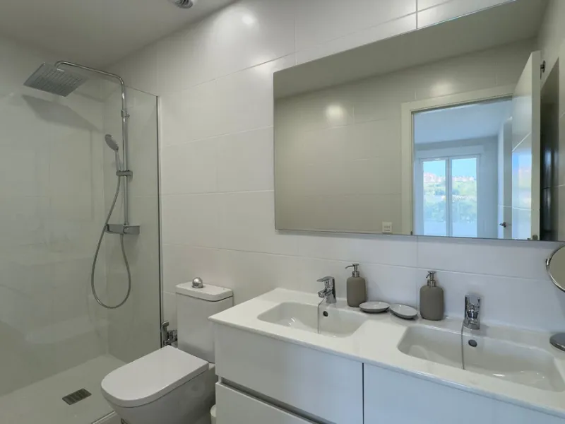 Apartment - Top Floor Apartment в продаже в Marbella, Málaga. В доме 3 спален и 2 ванных комнат. Площадь дома 132 м²